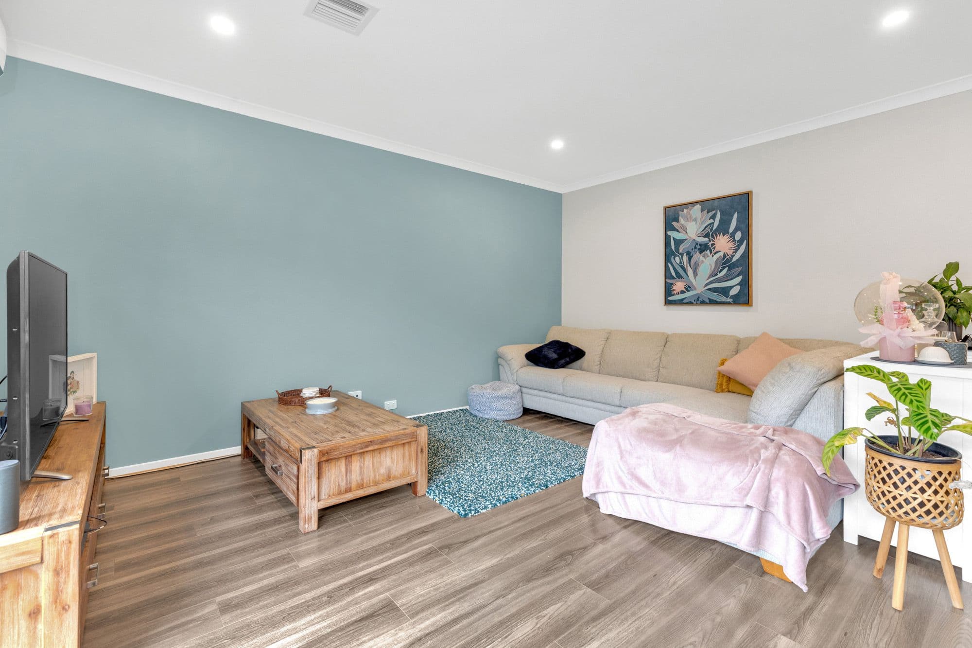 24 Amaroo Walk, Werribee VIC 3030, Werribee - Thumbnail 3