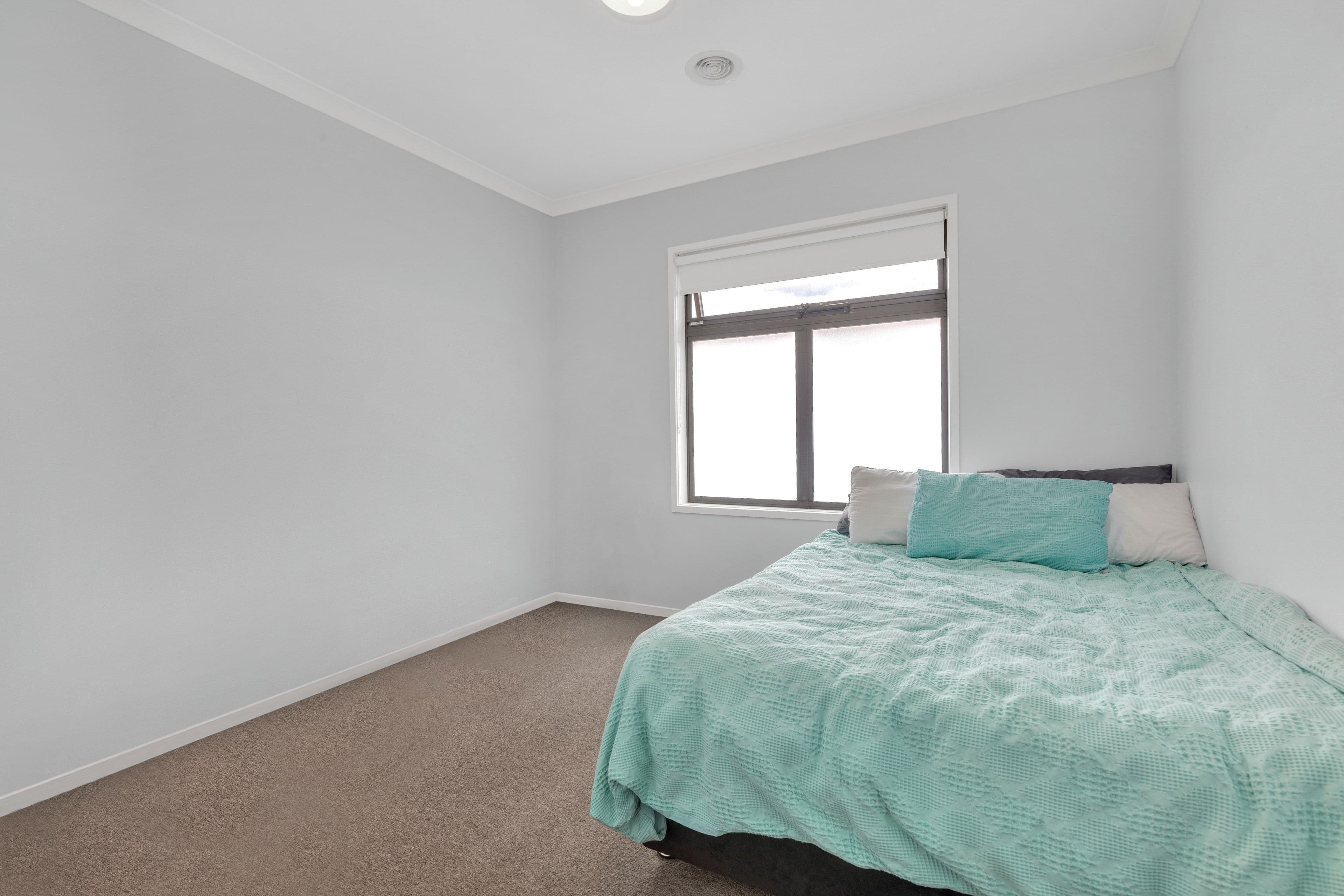 24 Amaroo Walk, Werribee VIC 3030, Werribee - Thumbnail 8