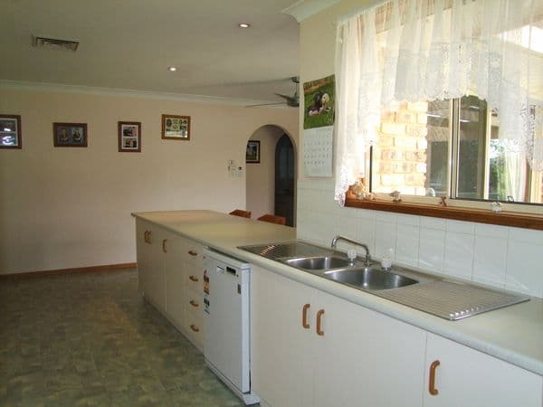 19 Henry Drive, SINGLETON NSW 2330, Singleton Heights - Thumbnail 6