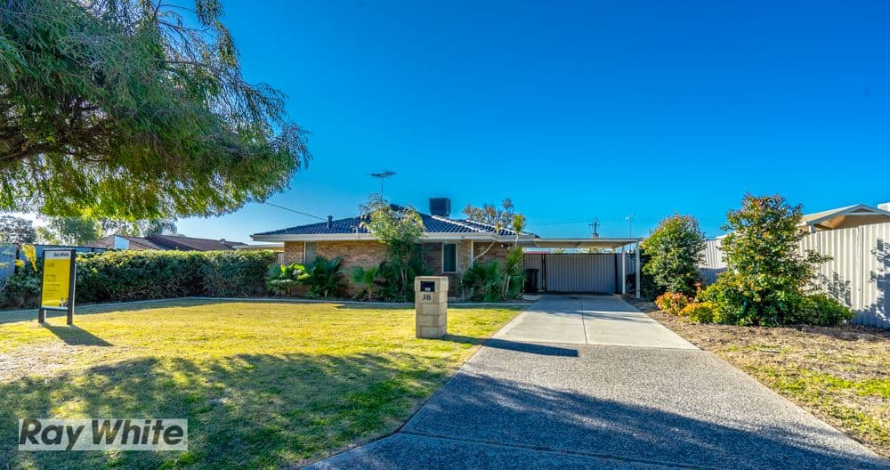 38 Ipswich Crescent, Girrawheen WA 6064, Girrawheen - Thumbnail 2