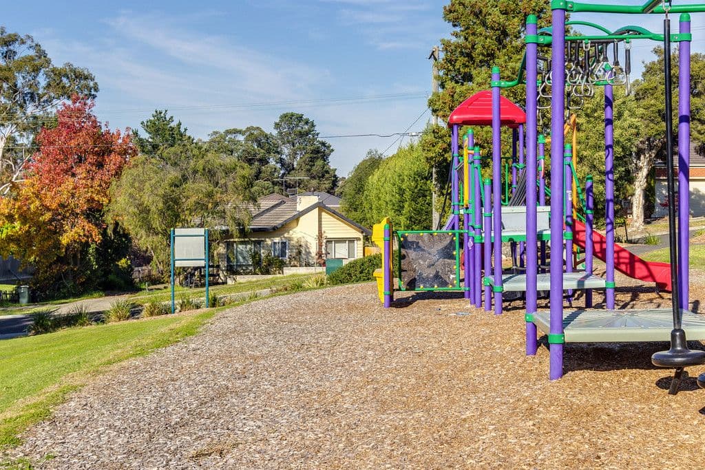 24 Maggs Street, DONCASTER EAST VIC 3109, Doncaster East - Thumbnail 2