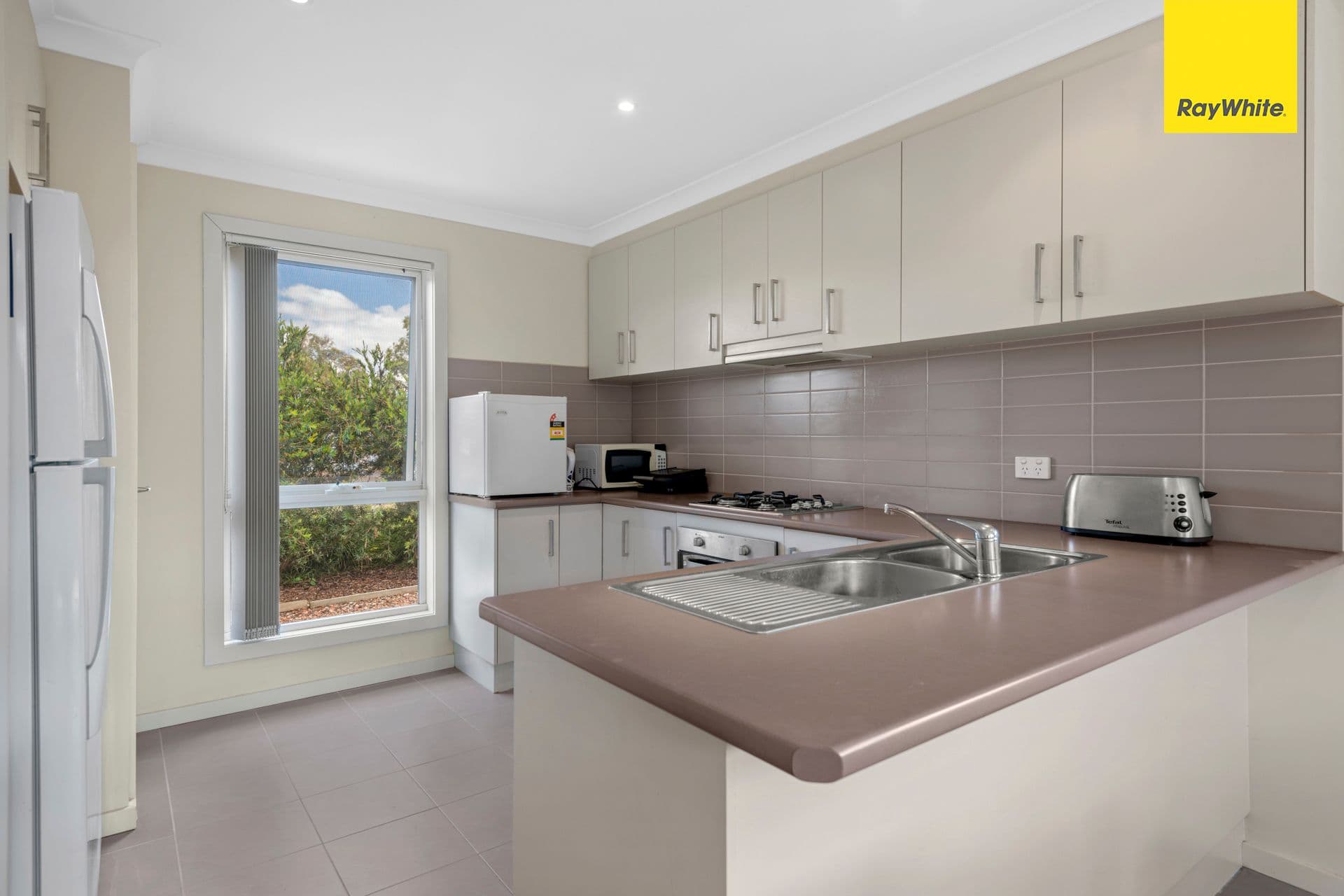 1 Harrow Court, Kurunjang VIC 3337, Kurunjang - Thumbnail 2