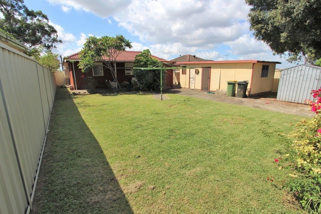 28 Canobolas Street, Fairfield West - Thumbnail 4