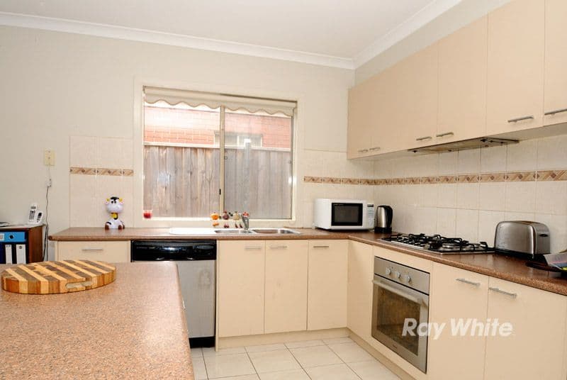12 Sanctuary Crescent, ROWVILLE VIC 3178, Rowville - Thumbnail 2