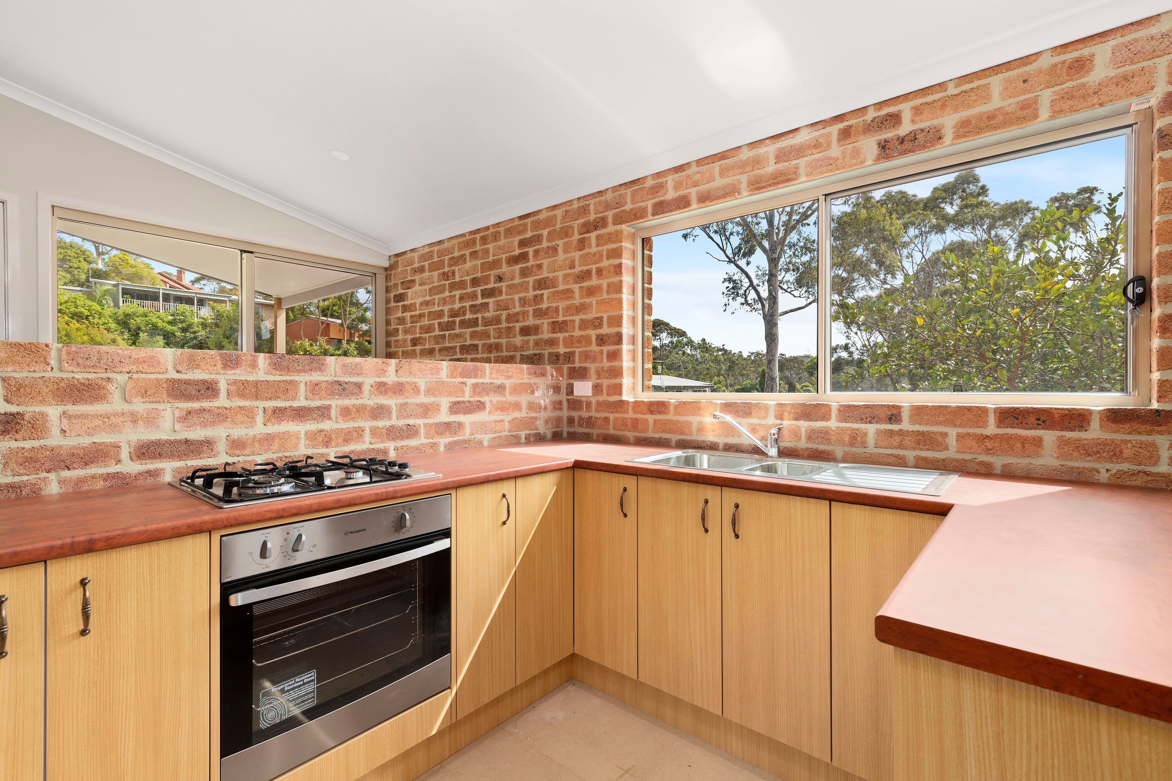 21 Malua Street, Malua Bay - Thumbnail 3