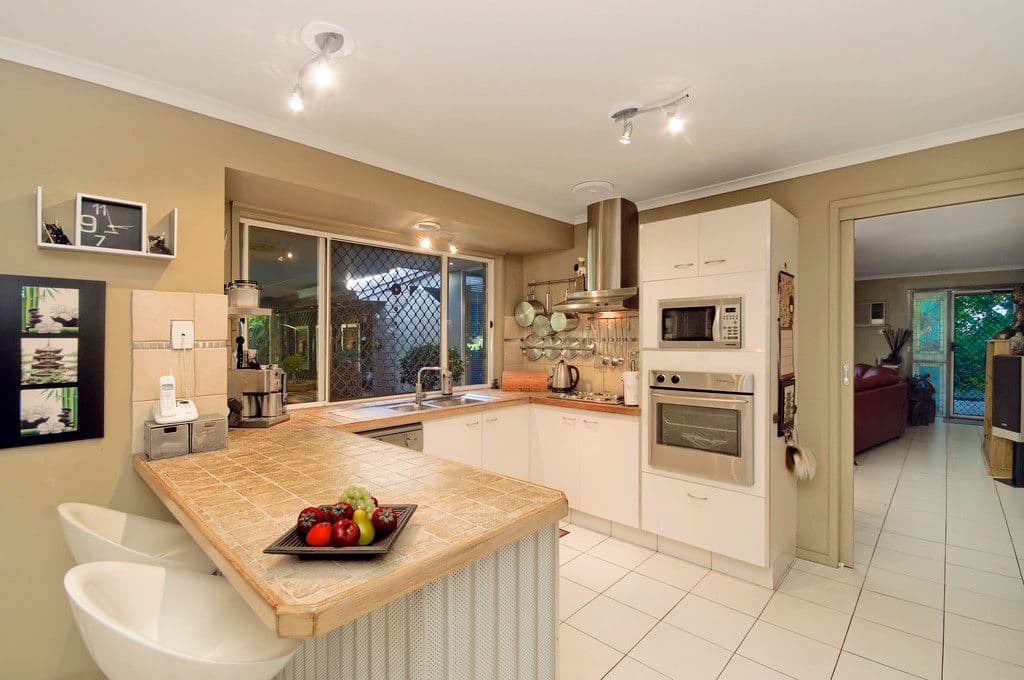 10 Capano Court, ELANORA QLD 4221, Elanora - Thumbnail 4