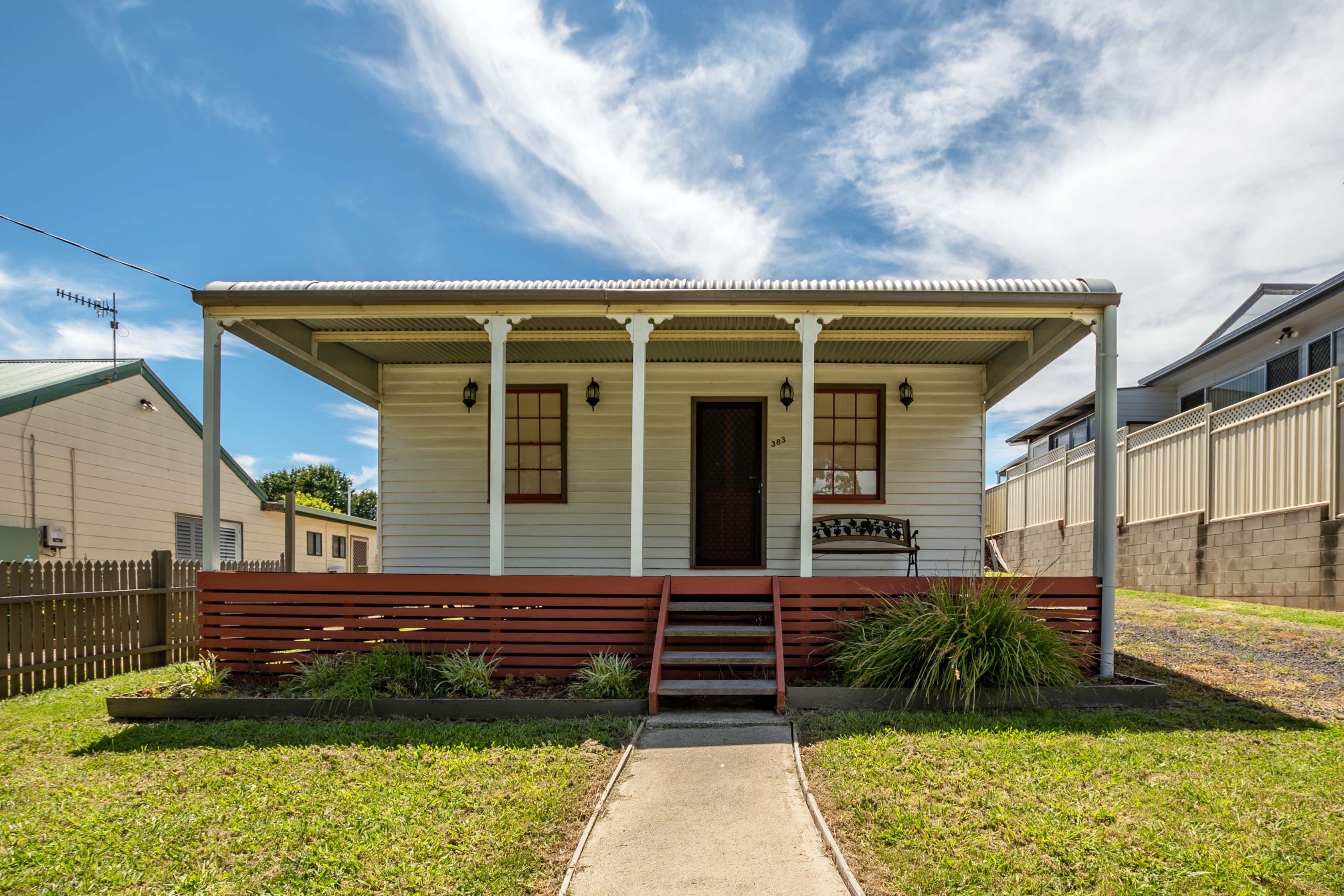 383 Grey Street, Glen Innes NSW 2370, Glen Innes - Thumbnail 2