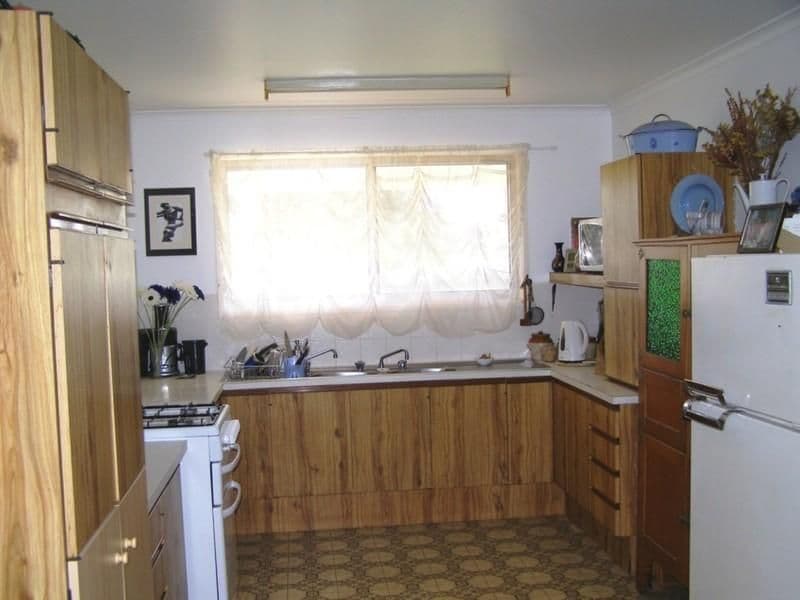 32 Pinewood Street, REDCLIFFE QLD 4020, Redcliffe - Thumbnail 5