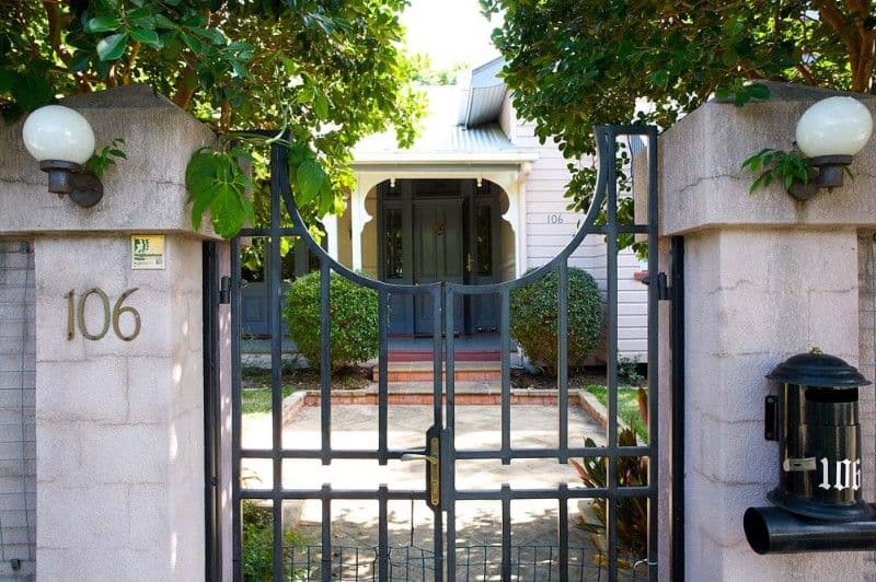 106 Simpsons Road, BARDON QLD 4065, Bardon - Thumbnail 2