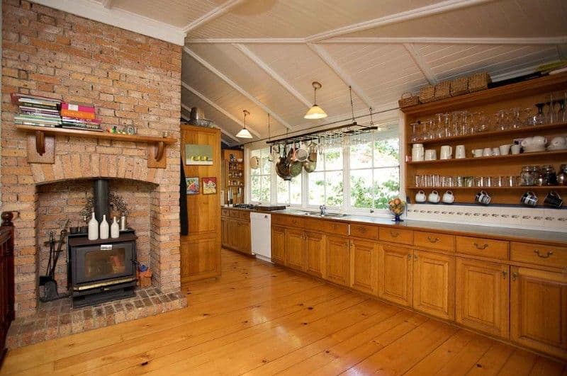 106 Simpsons Road, BARDON QLD 4065, Bardon - Thumbnail 6