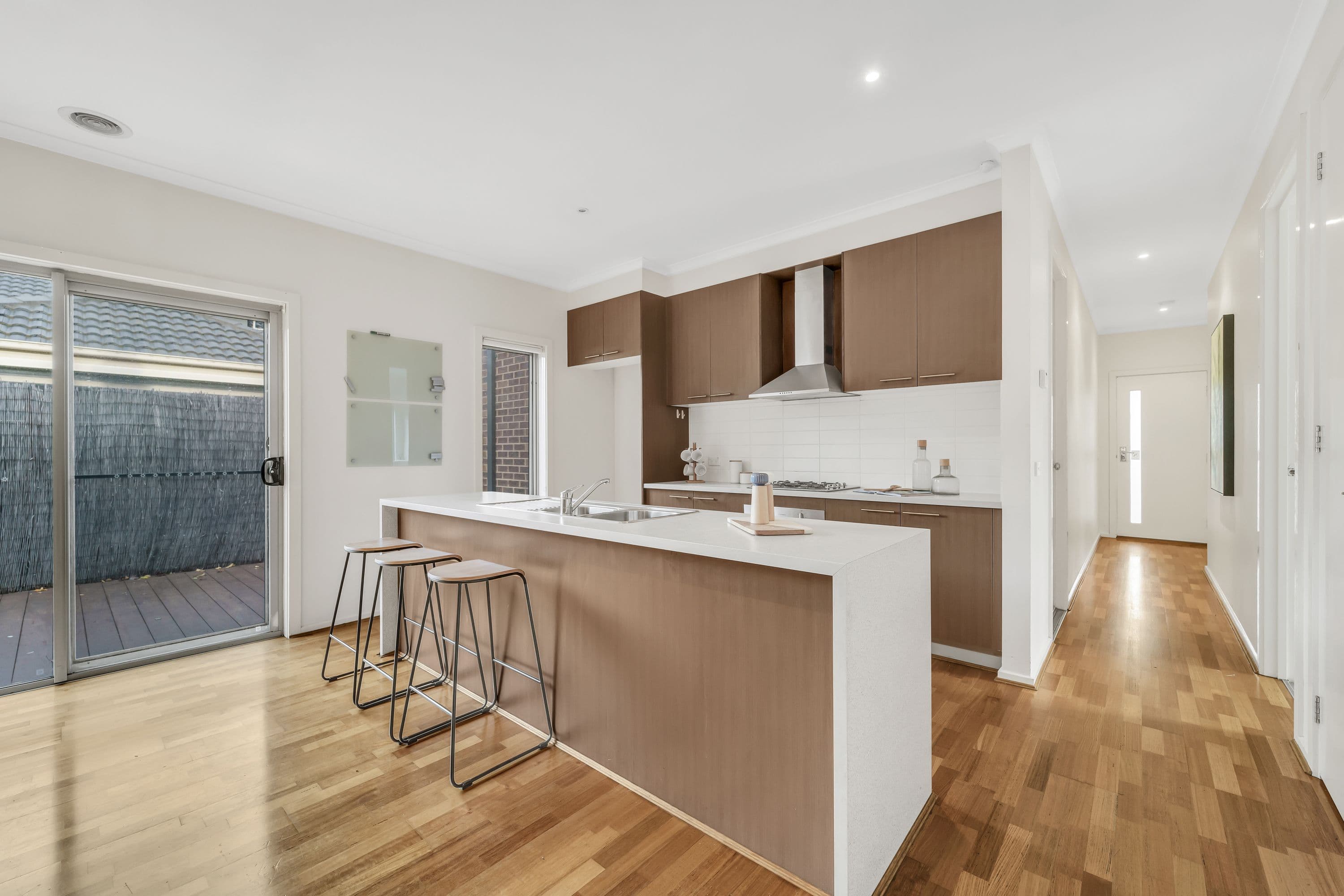18 Healesville Loop, Craigieburn VIC 3064, Craigieburn - Thumbnail 3