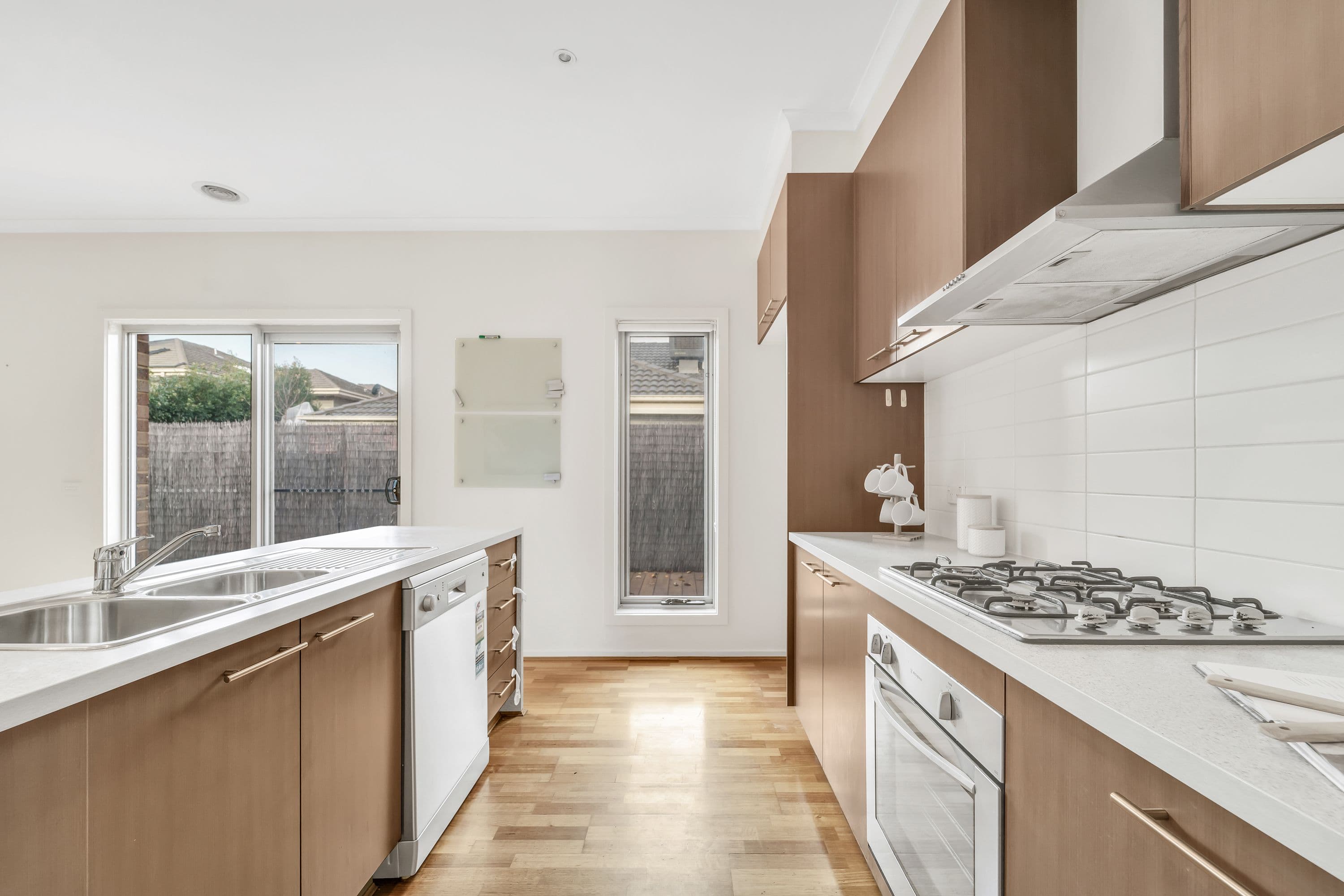 18 Healesville Loop, Craigieburn VIC 3064, Craigieburn - Thumbnail 4