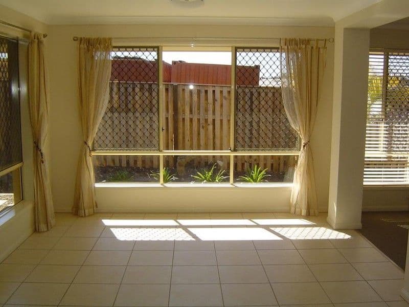 28 Carmarthen Circuit, PACIFIC PINES QLD 4211, Pacific Pines - Thumbnail 4