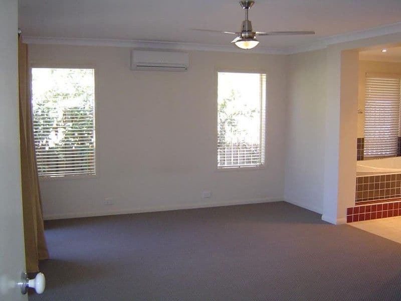 28 Carmarthen Circuit, PACIFIC PINES QLD 4211, Pacific Pines - Thumbnail 5