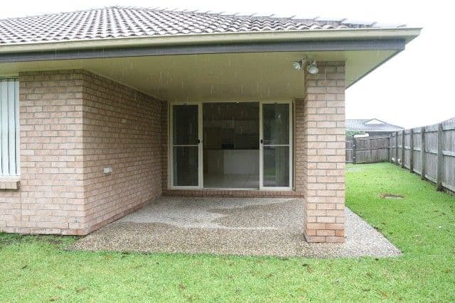 9 Freesia Court, ORMEAU QLD 4208, Ormeau - Thumbnail 8