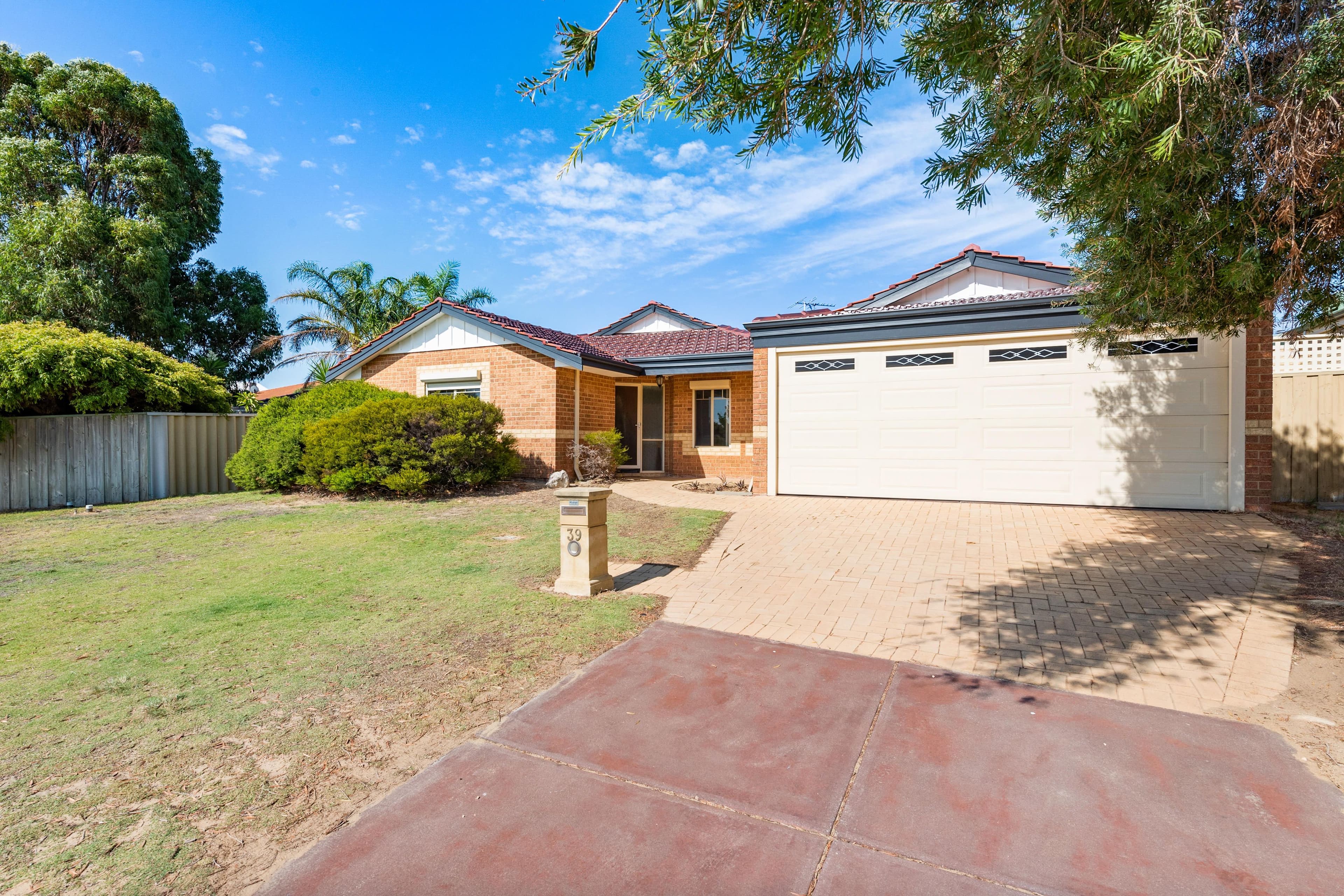 39 Delamere Avenue, Currambine WA 6028, Currambine - Thumbnail 2