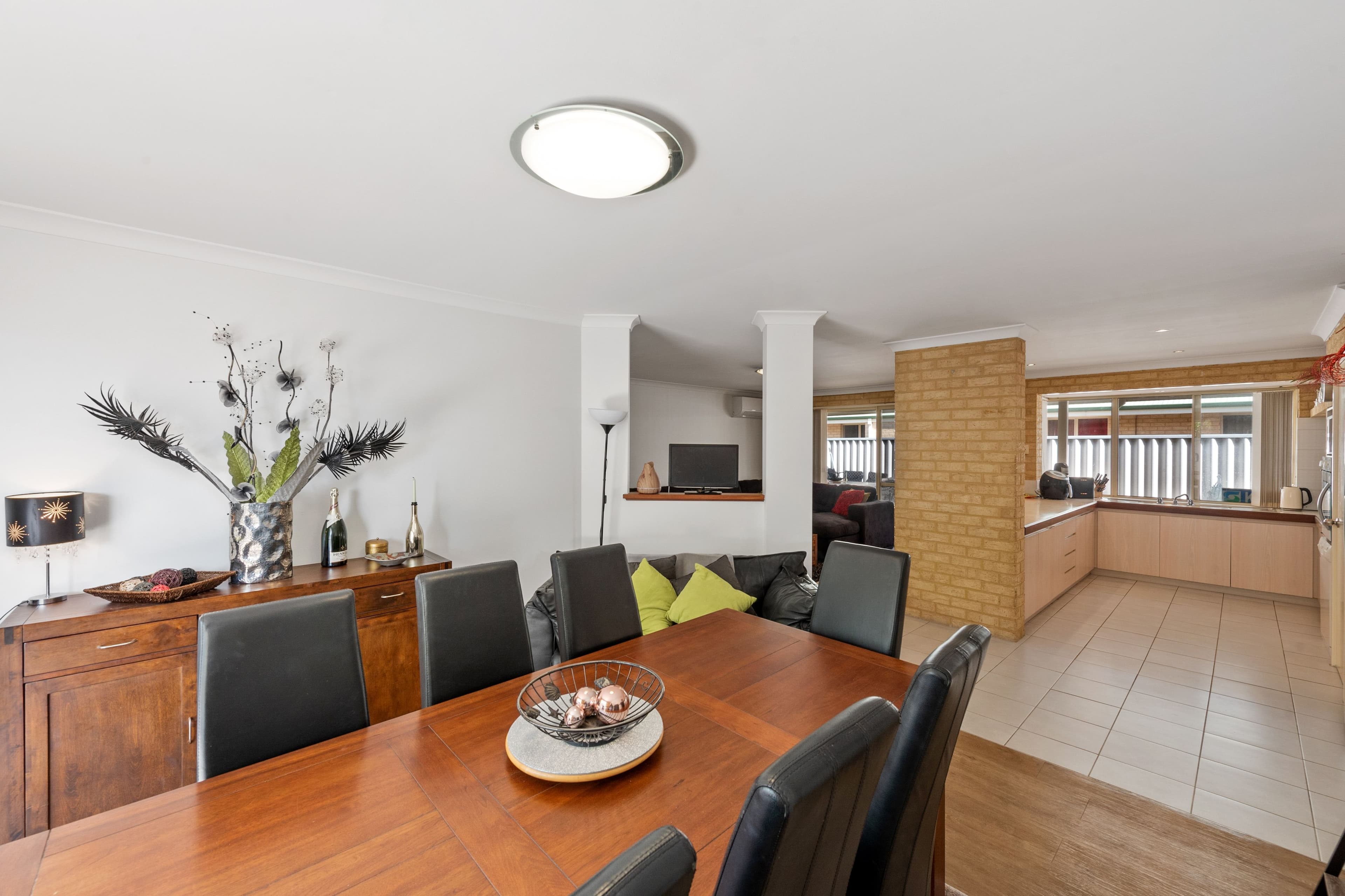 39 Delamere Avenue, Currambine WA 6028, Currambine - Thumbnail 4