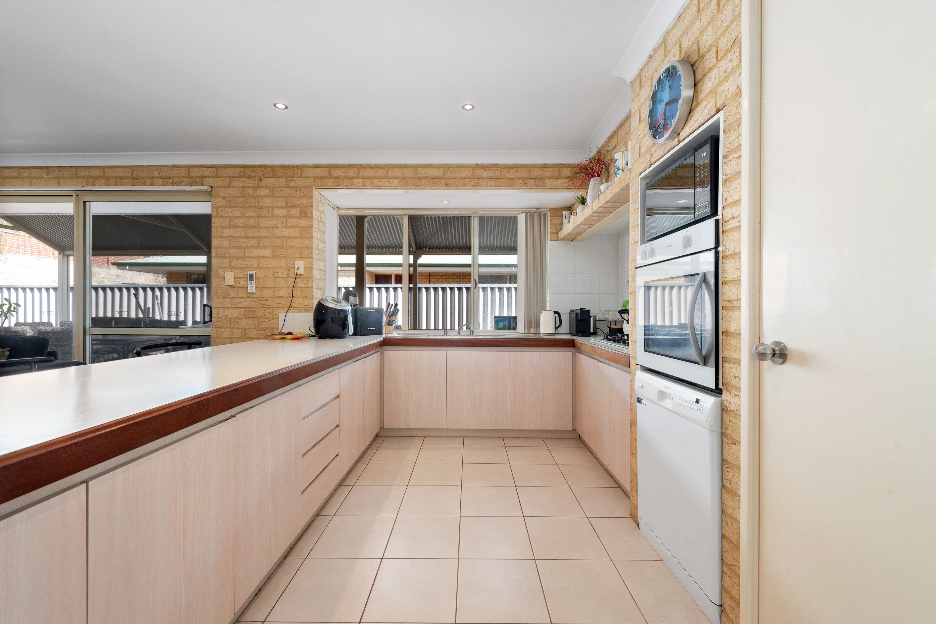 39 Delamere Avenue, Currambine WA 6028, Currambine - Thumbnail 5