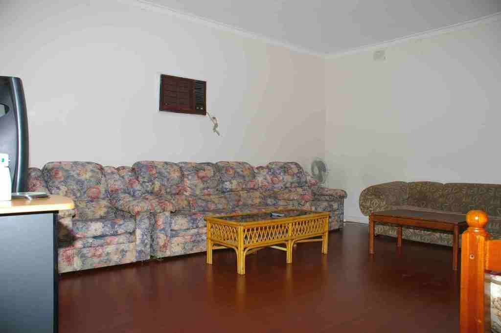 70 Twentieth Street, RENMARK SA 5341, Renmark - Thumbnail 5