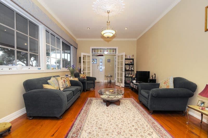 15 Ashmore Avenue, MORDIALLOC VIC 3195, Mordialloc - Thumbnail 7