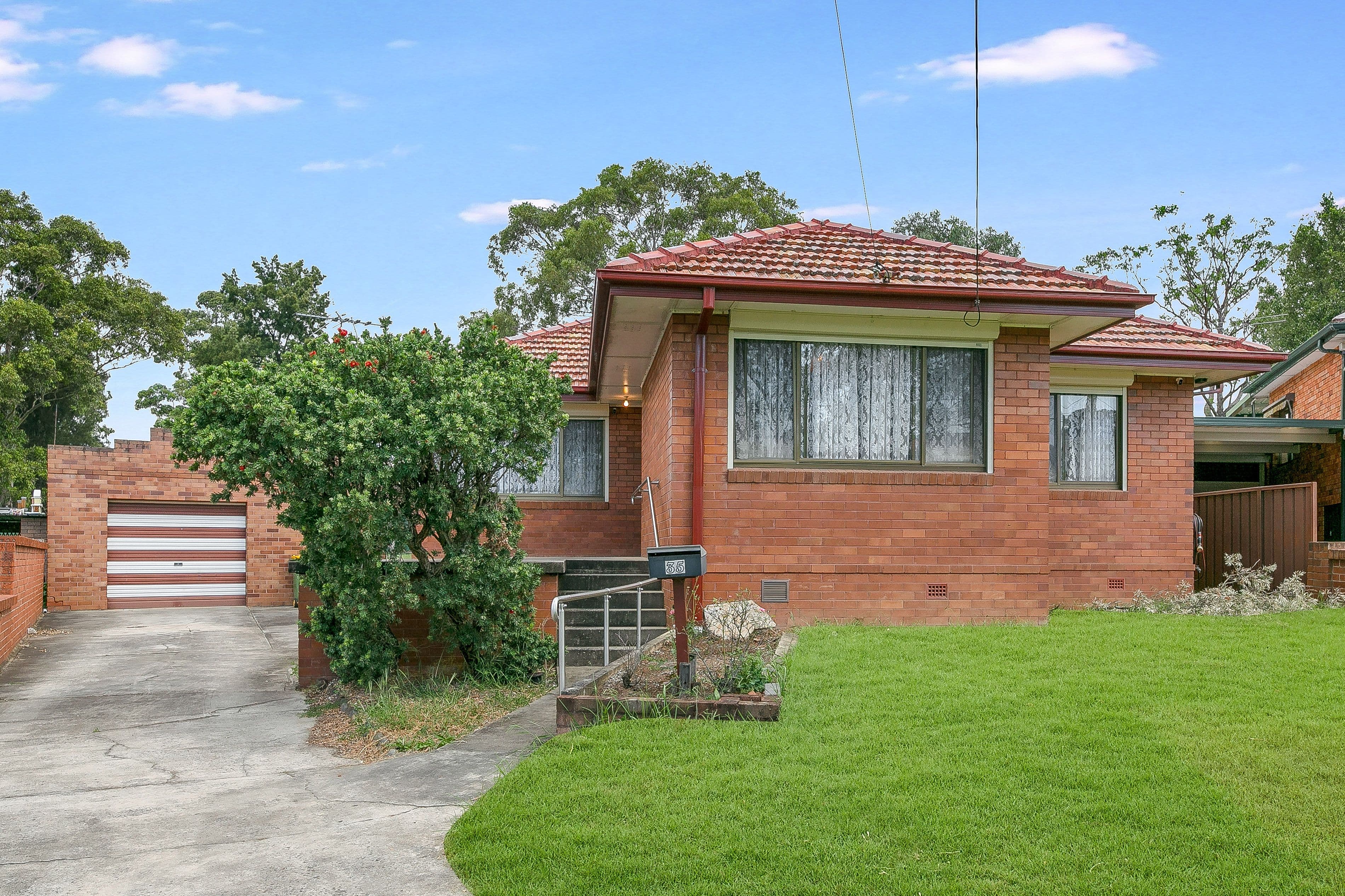 35 Treloar Crescent, Chester Hill NSW 2162, Chester Hill - Thumbnail 2