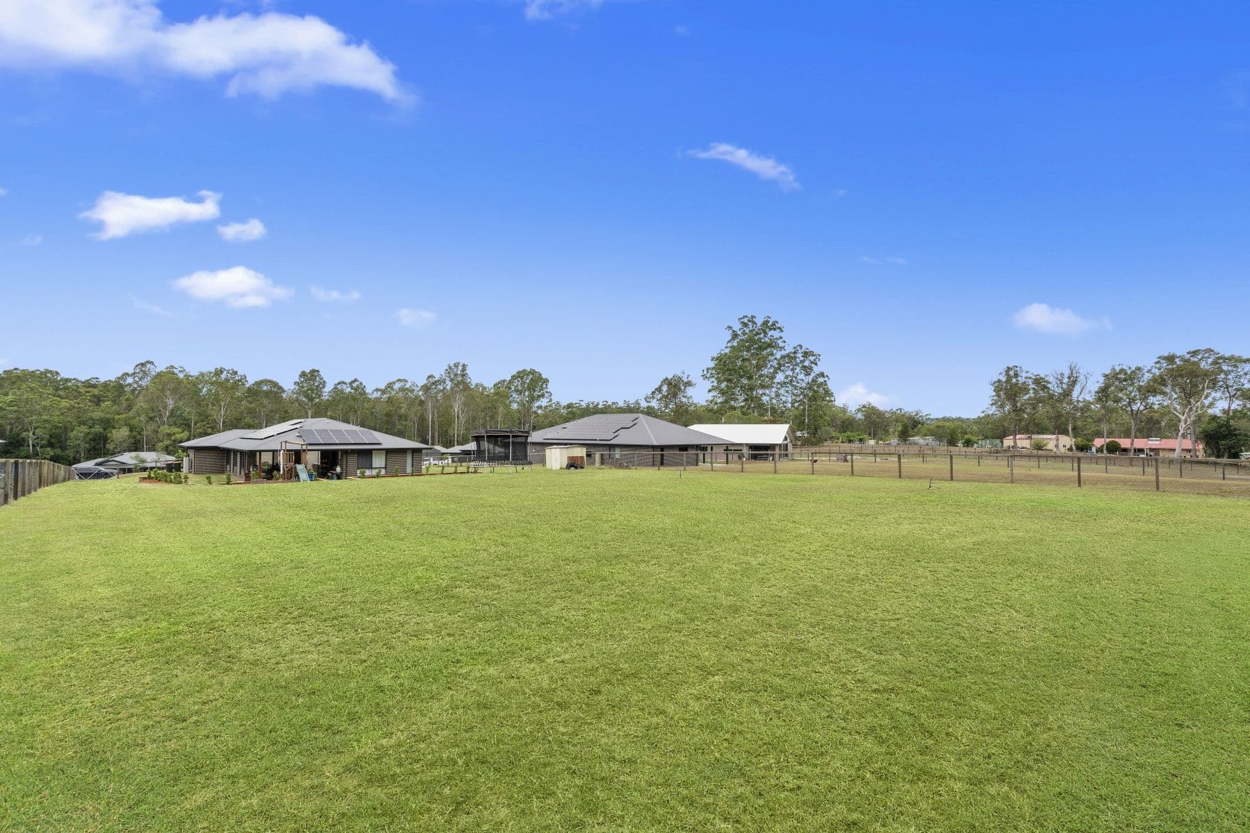 38 Twin Oaks Court, Woodford QLD 4514, Woodford - Thumbnail 3