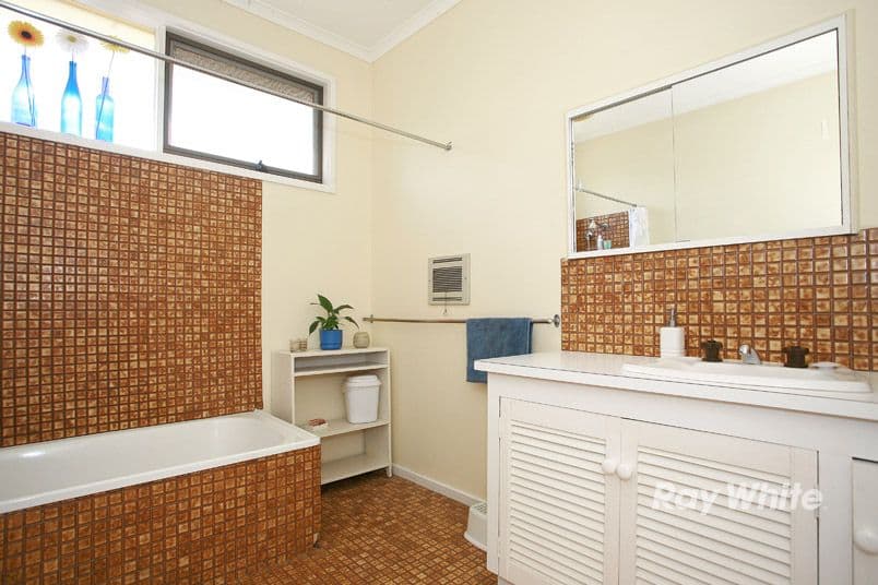 5 Romsey Street, NOBLE PARK VIC 3174, Noble Park - Thumbnail 7