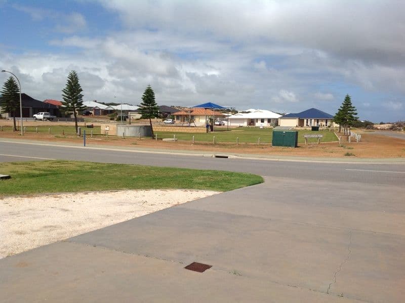 39 Columbus Boulevard, WANDINA WA 6530, Wandina - Thumbnail 2