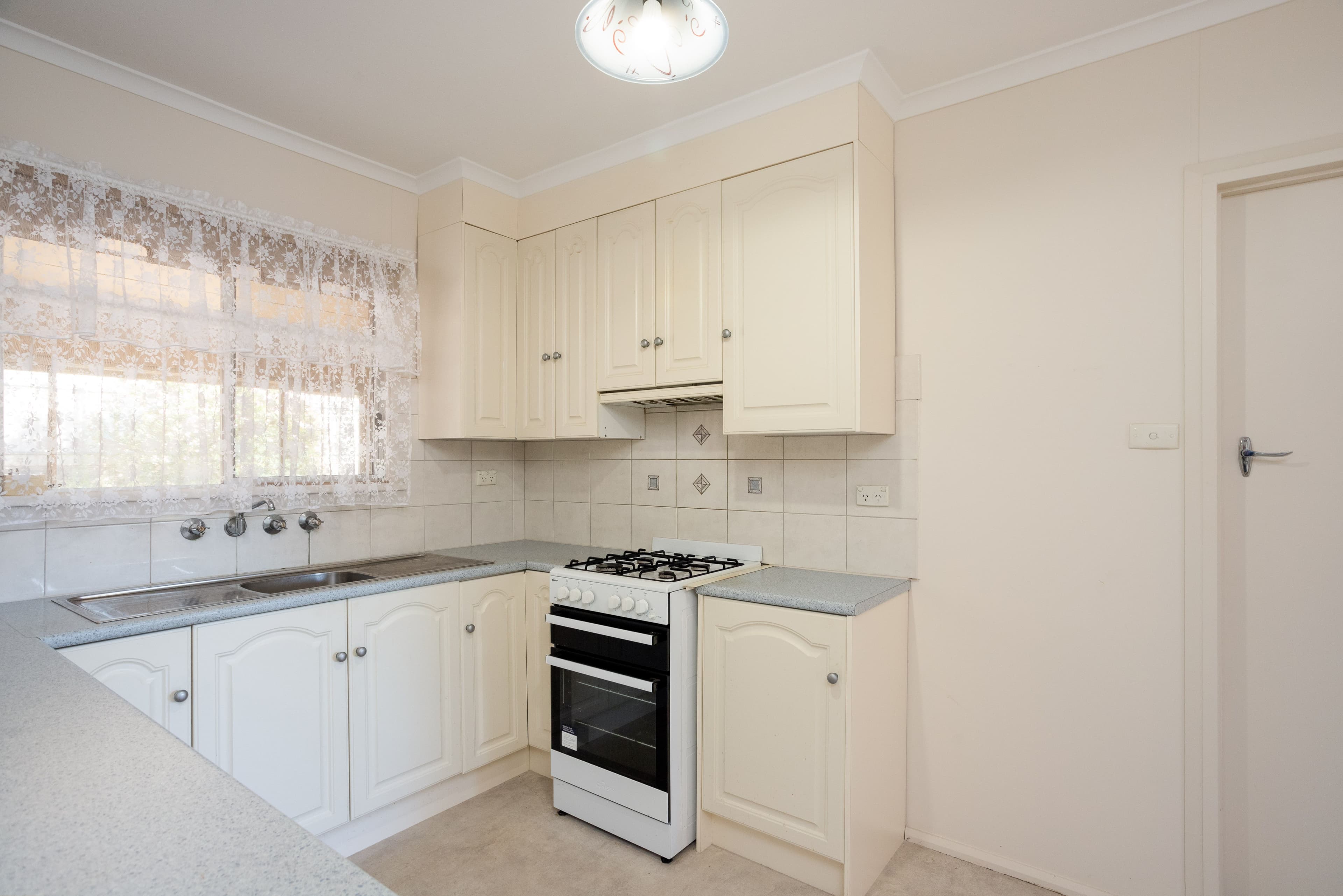 13 Loader Street, Berri SA 5343, Berri - Thumbnail 5