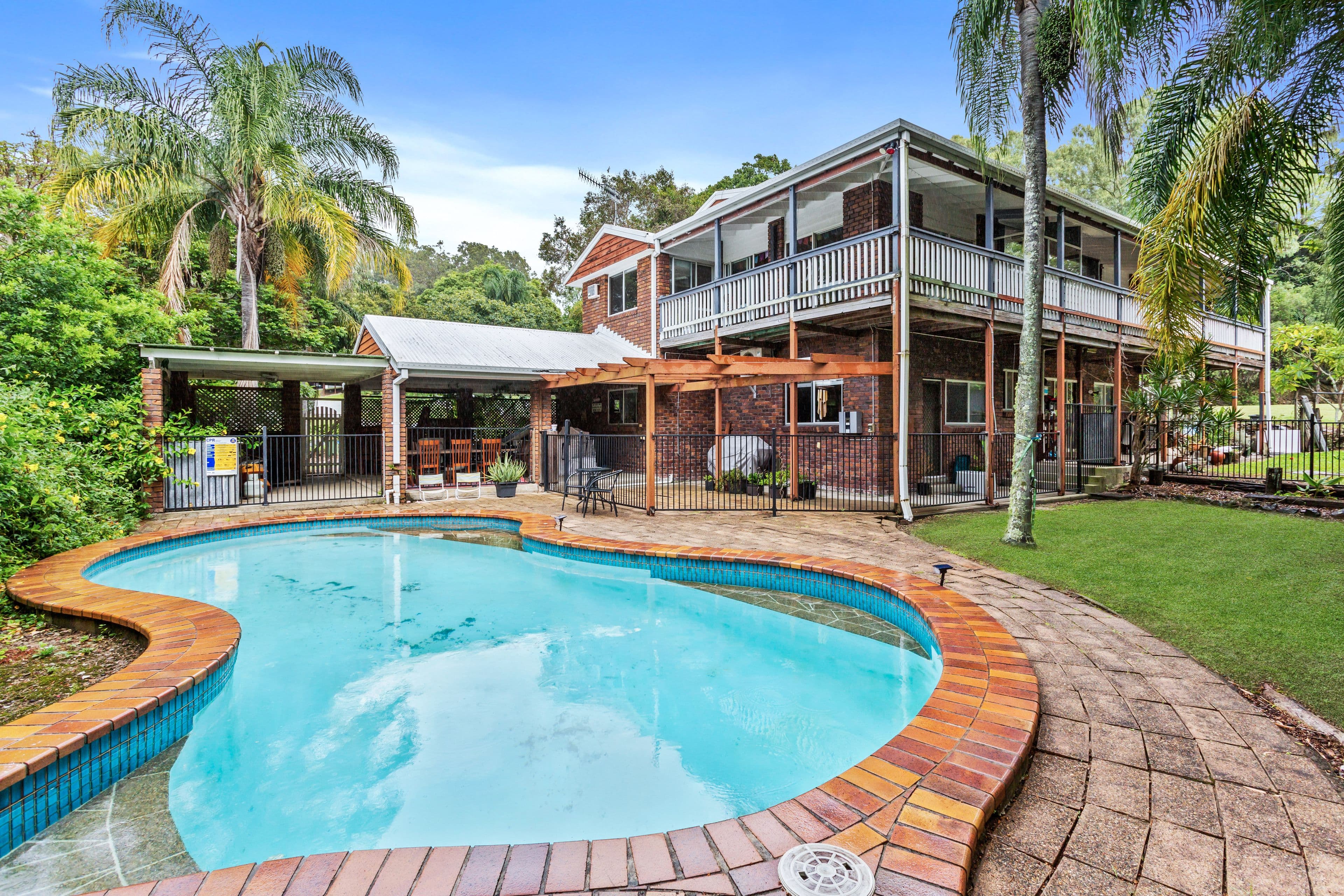 4 Nonga Court, Mudgeeraba QLD 4213, Mudgeeraba - Thumbnail 2