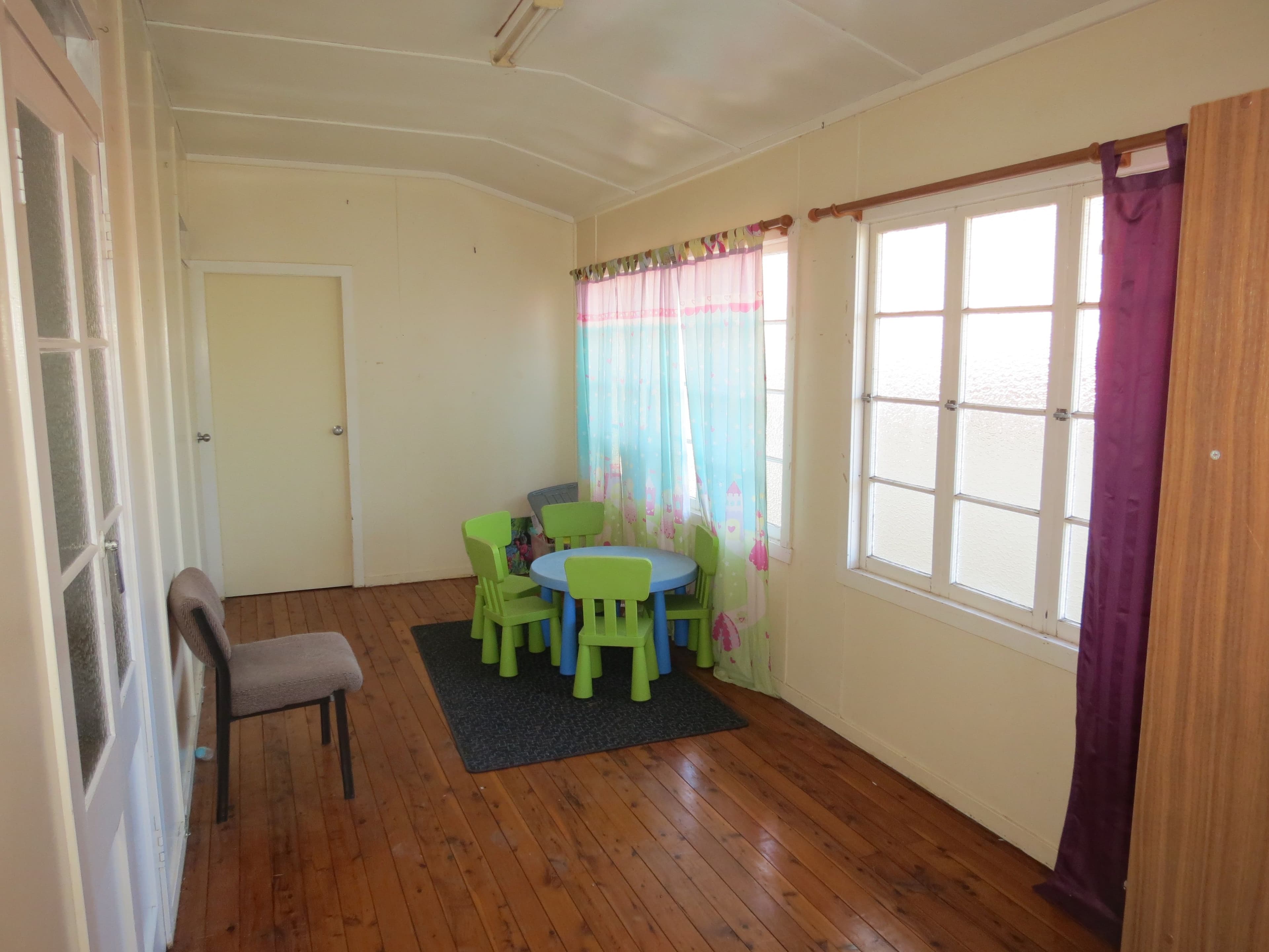 5 Pill Street, Emerald QLD 4720, Emerald - Thumbnail 4