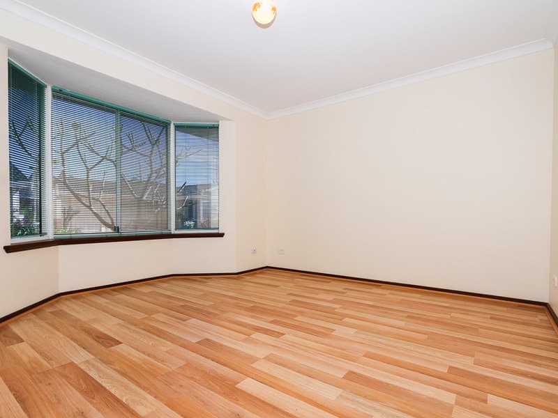 32 Towncentre Drive, Thornlie, Thornlie - Thumbnail 2