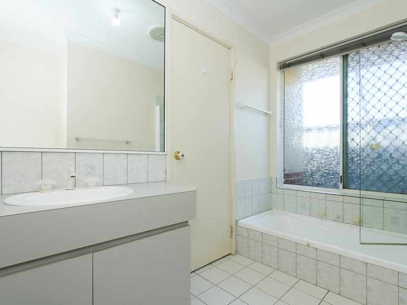 32 Towncentre Drive, Thornlie, Thornlie - Thumbnail 8
