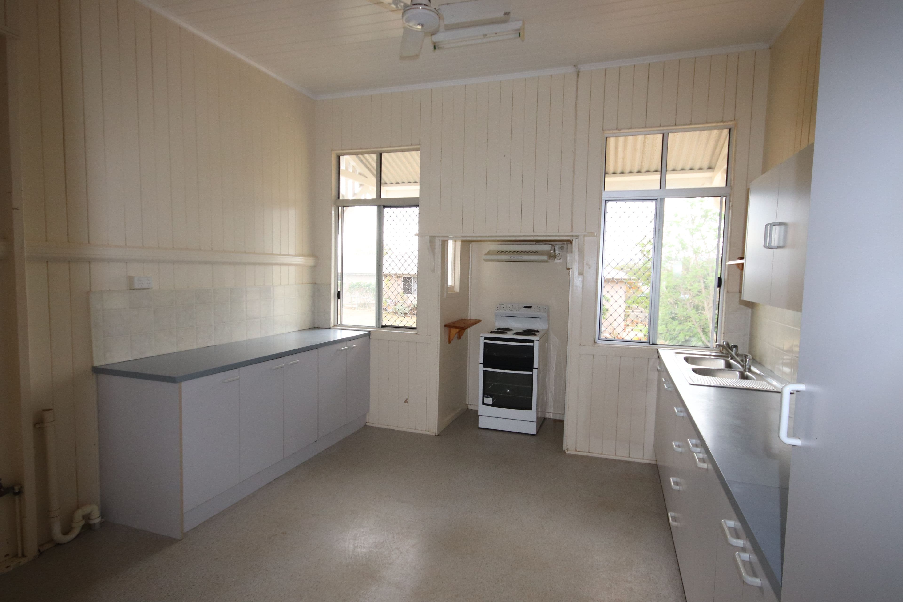 79 Stuart Russell Street, Mundubbera QLD 4626, Mundubbera - Thumbnail 2