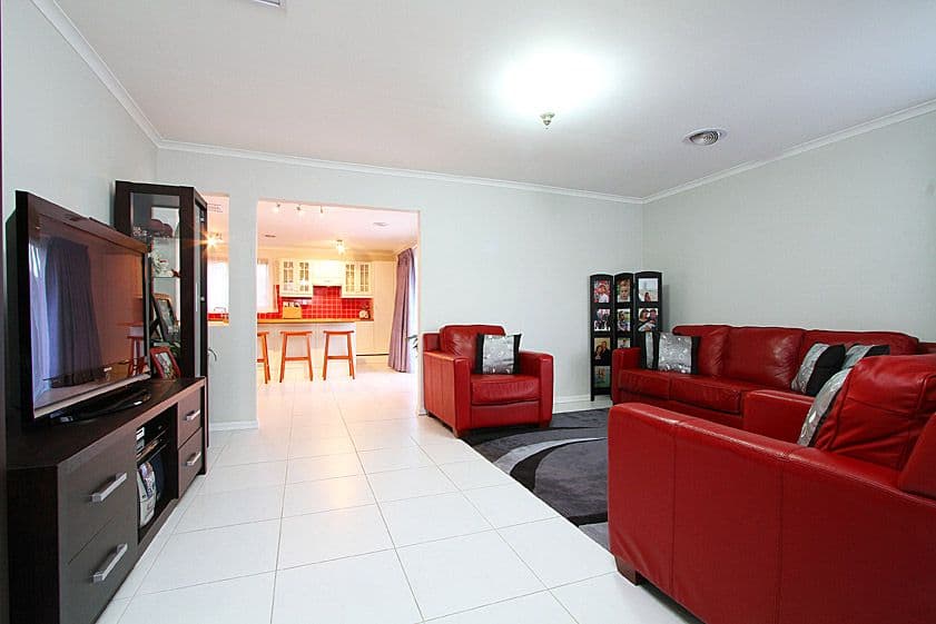 15 Malua Crescent, MILL PARK VIC 3082, Mill Park - Thumbnail 4