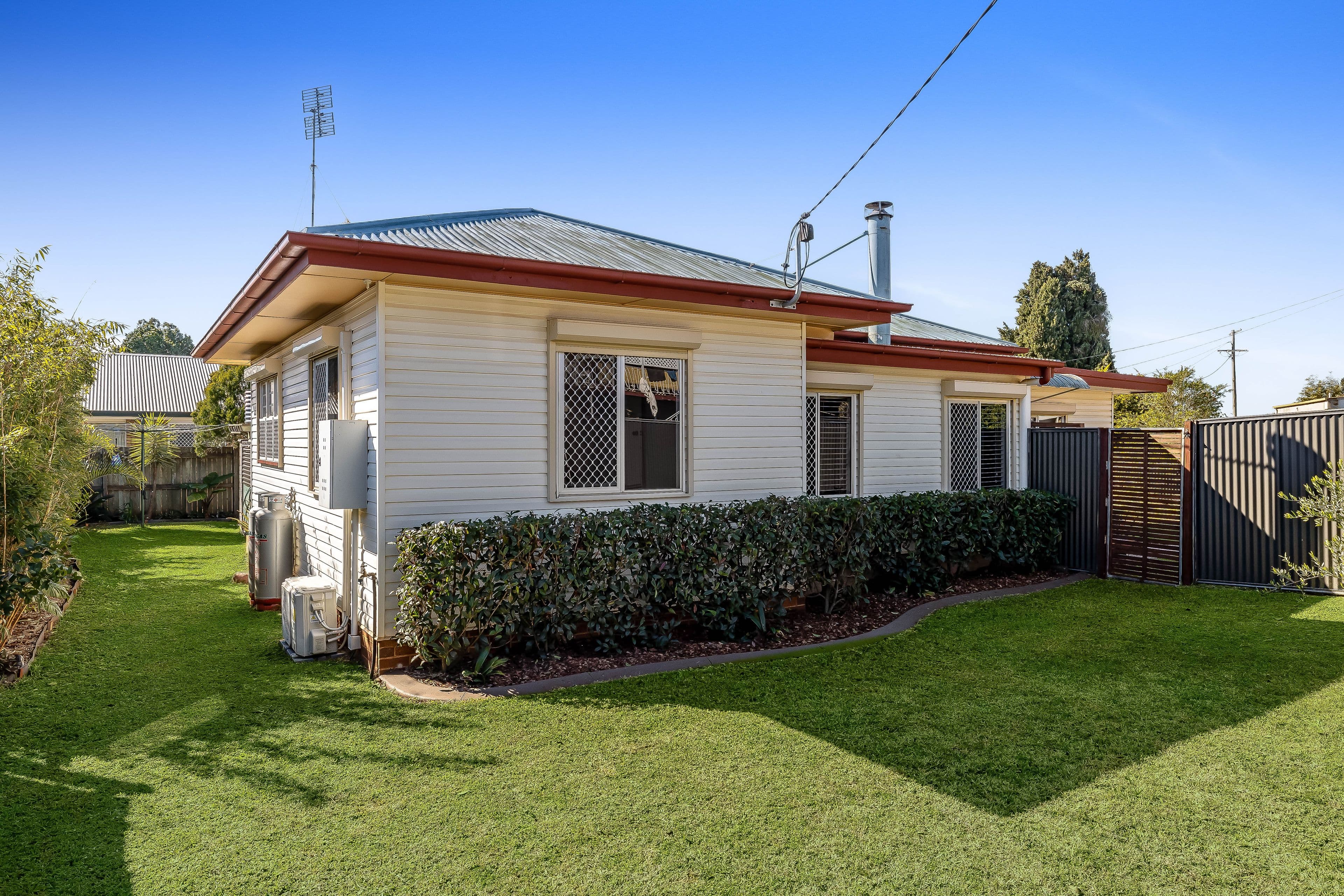 17 Albert Lane, Newtown QLD 4350, Newtown - Thumbnail 2