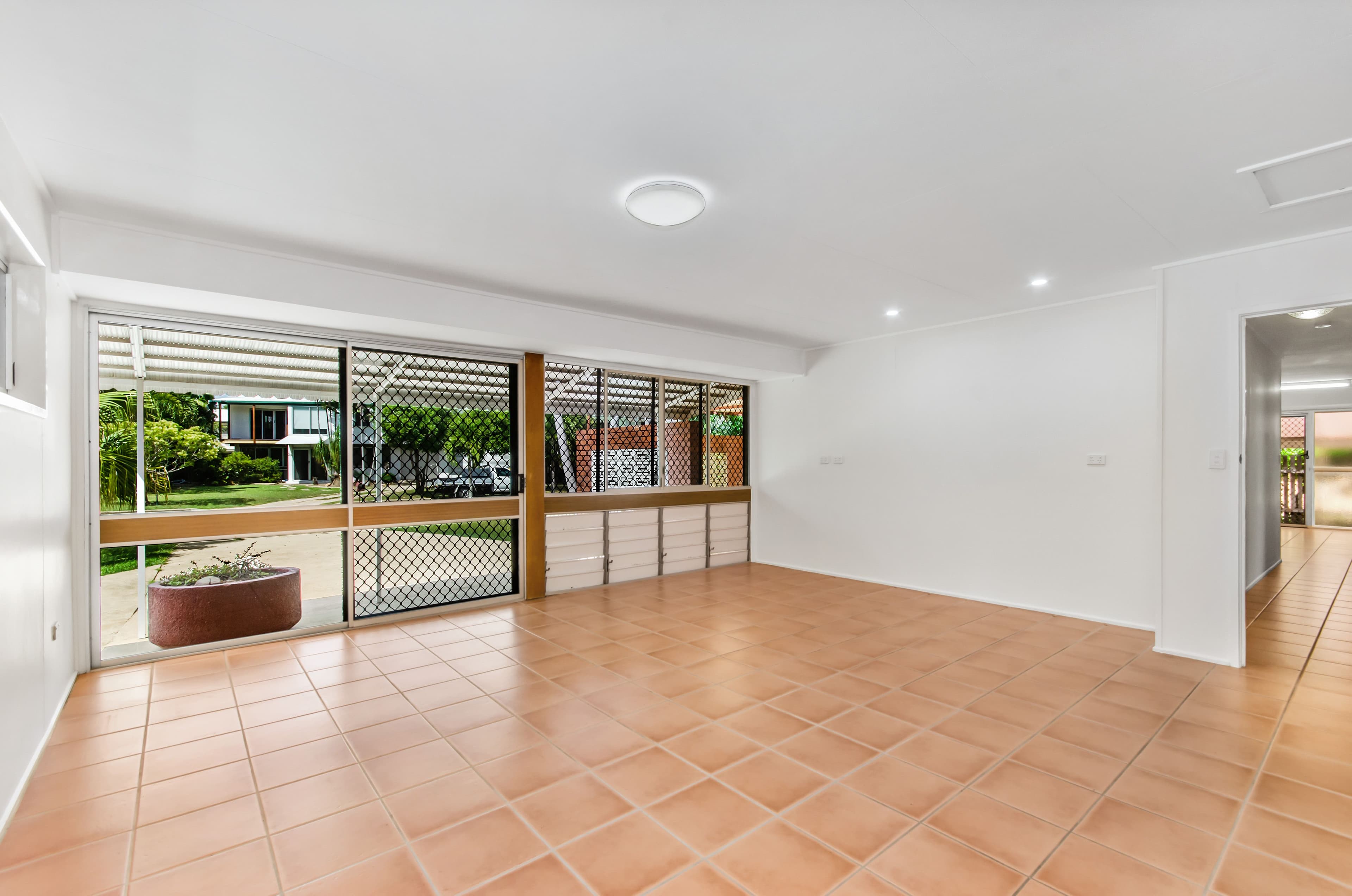 18 Northwest Crescent, Cranbrook QLD 4814, Cranbrook - Thumbnail 4