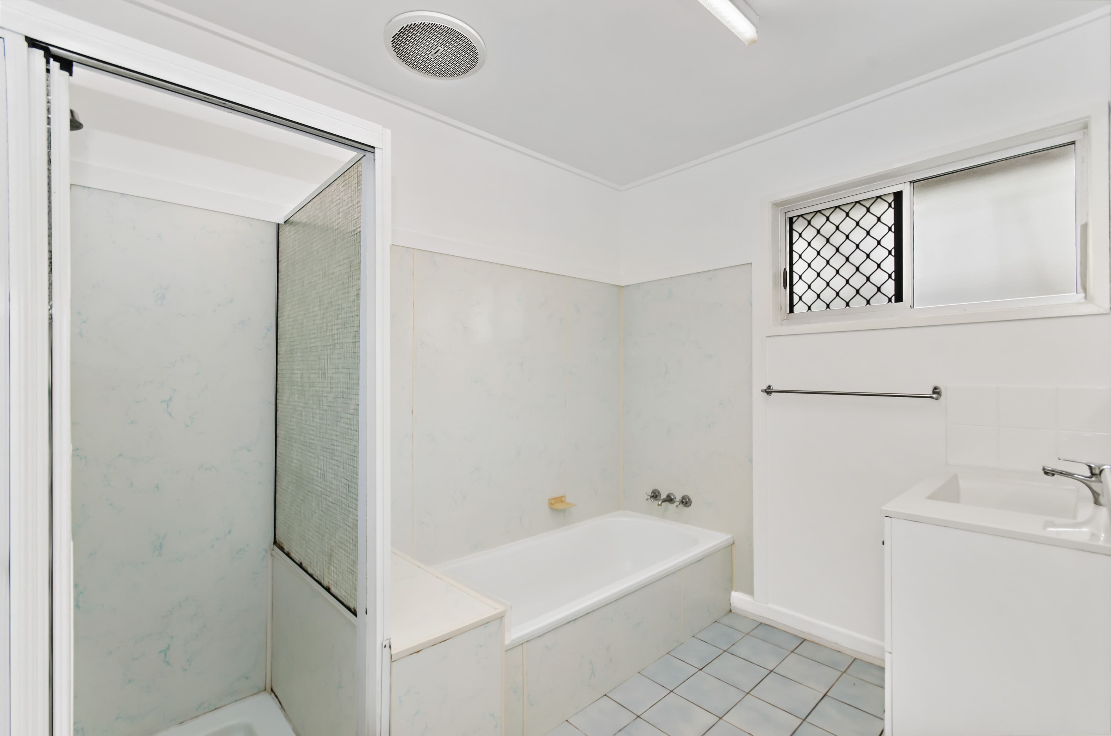 18 Northwest Crescent, Cranbrook QLD 4814, Cranbrook - Thumbnail 6