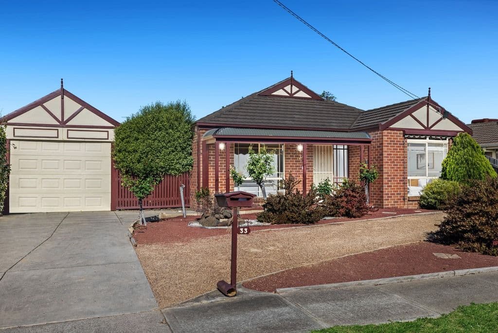 33 Argyle Crescent, Werribee VIC 3030, Werribee - Thumbnail 2