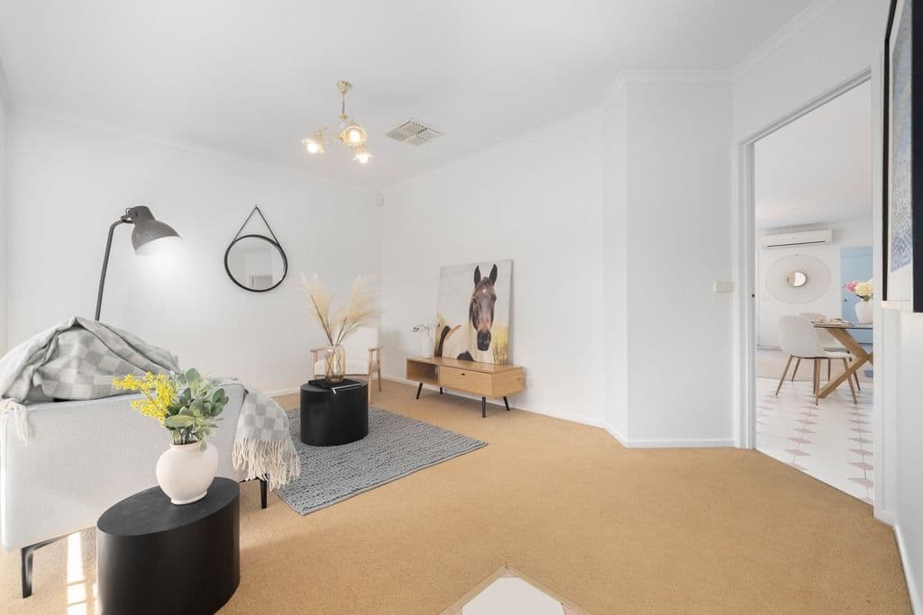 33 Argyle Crescent, Werribee VIC 3030, Werribee - Thumbnail 5