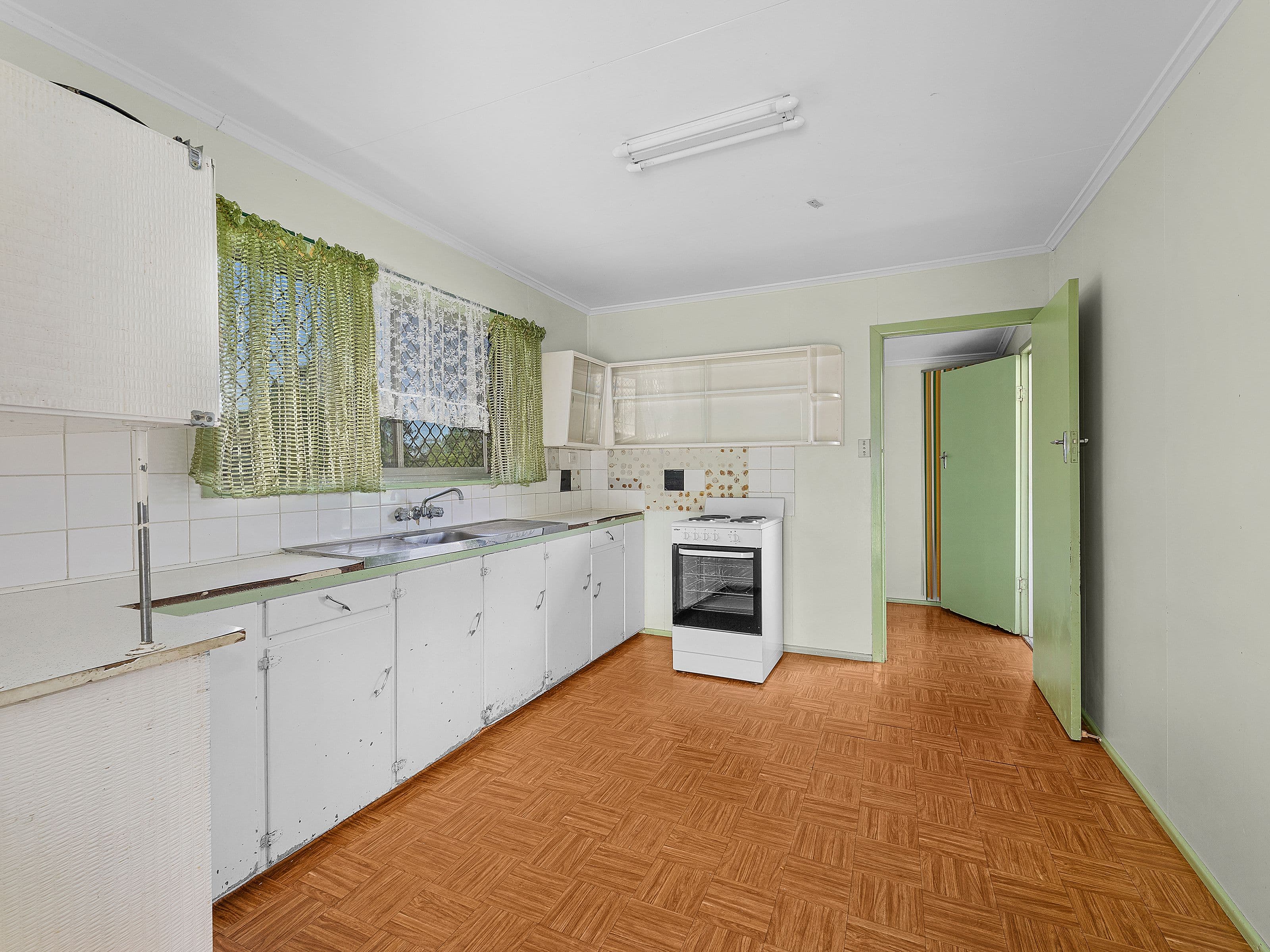 27 Harold Street, Bundamba QLD 4304, Bundamba - Thumbnail 4
