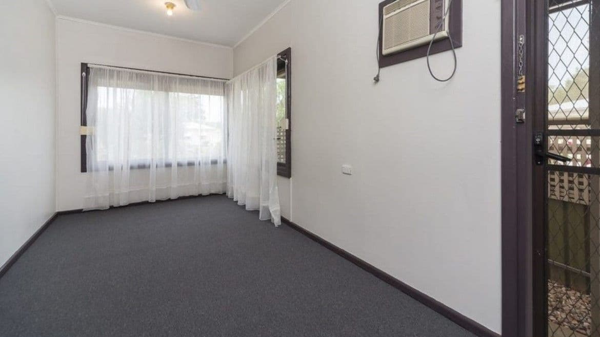 11 Whitsbury Road, Elizabeth North SA 5113, Elizabeth North - Thumbnail 4