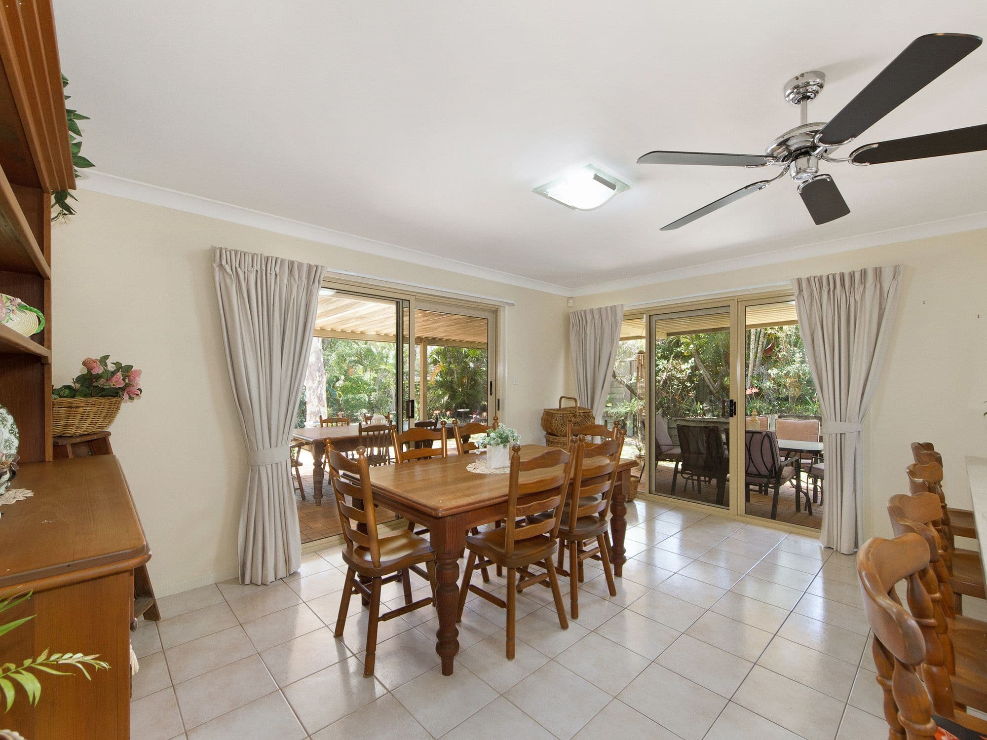19 Adaminaby Drive, Helensvale QLD 4212, Helensvale - Thumbnail 8