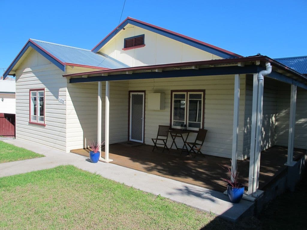 129 Denison Street, Tamworth NSW 2340, West Tamworth - Thumbnail 2