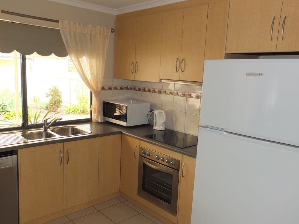 18 Diagonal Road, WALLAROO SA 5556, Wallaroo - Thumbnail 3