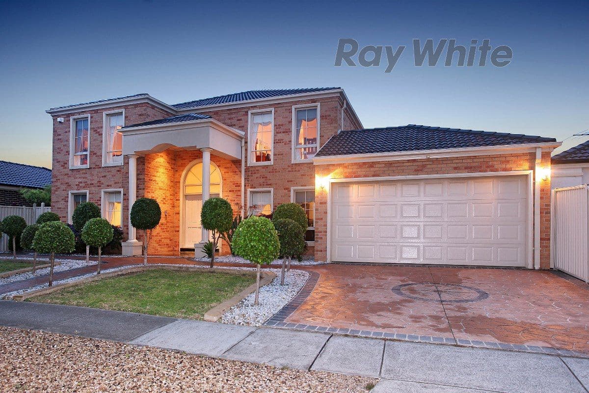 4 Dunfermline Way, Point Cook VIC 3030, Point Cook - Thumbnail 2