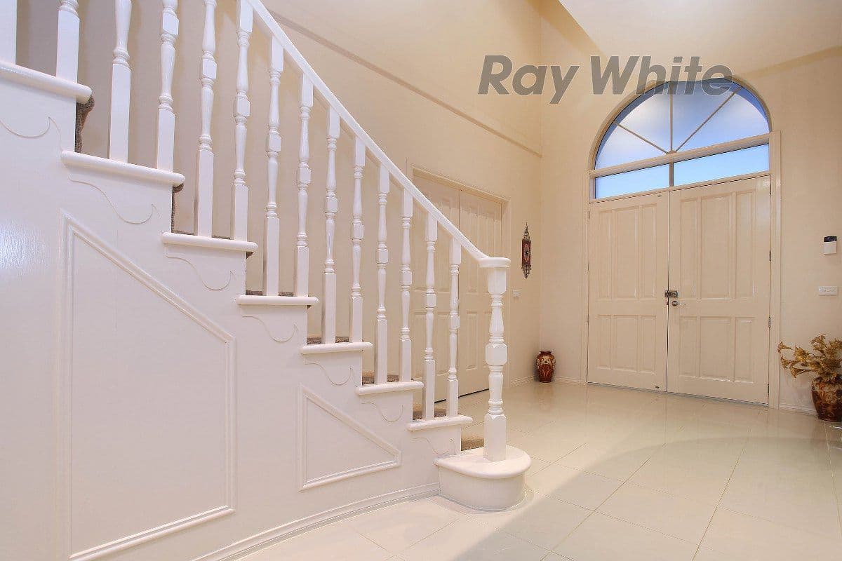 4 Dunfermline Way, Point Cook VIC 3030, Point Cook - Thumbnail 3