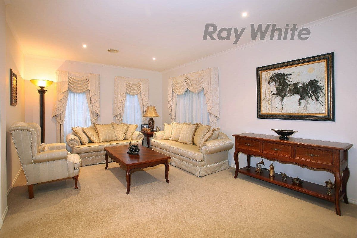 4 Dunfermline Way, Point Cook VIC 3030, Point Cook - Thumbnail 5