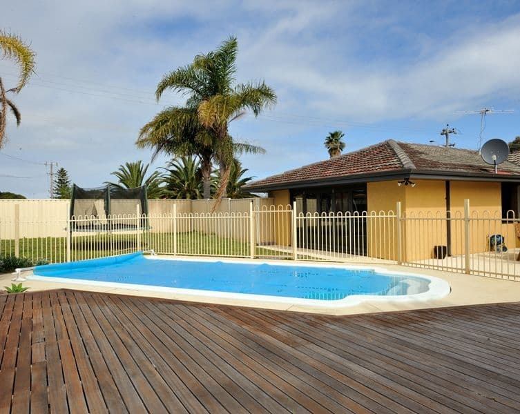 2 Octans Court, ROCKINGHAM WA 6168, Rockingham - Thumbnail 2