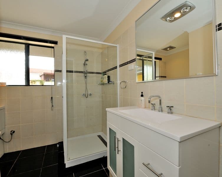 2 Octans Court, ROCKINGHAM WA 6168, Rockingham - Thumbnail 7